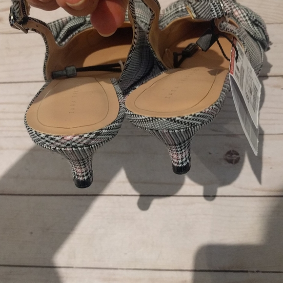 Beautiful sandals by Zara🌸🌸🌸🌸 - Picture 5 of 10